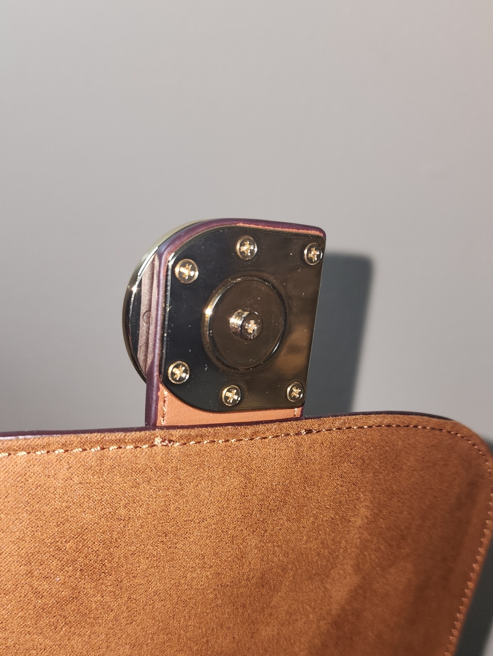 Cole Haan Brown Caramel Leather Signature Crossbody Purse Gold Hardware - Picture 11 of 16